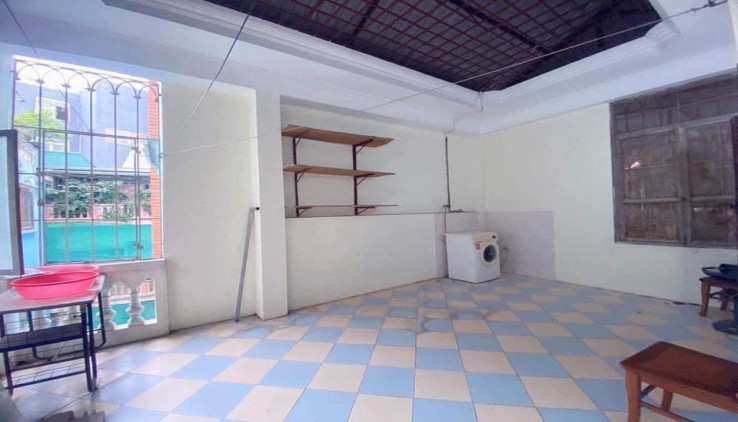 Cho ở nhóm sinh viên 7 - 8 người nhà Đường Láng, 40m2, 4 tầng, 4 ngủ, 15 Triệu, đủ đồ